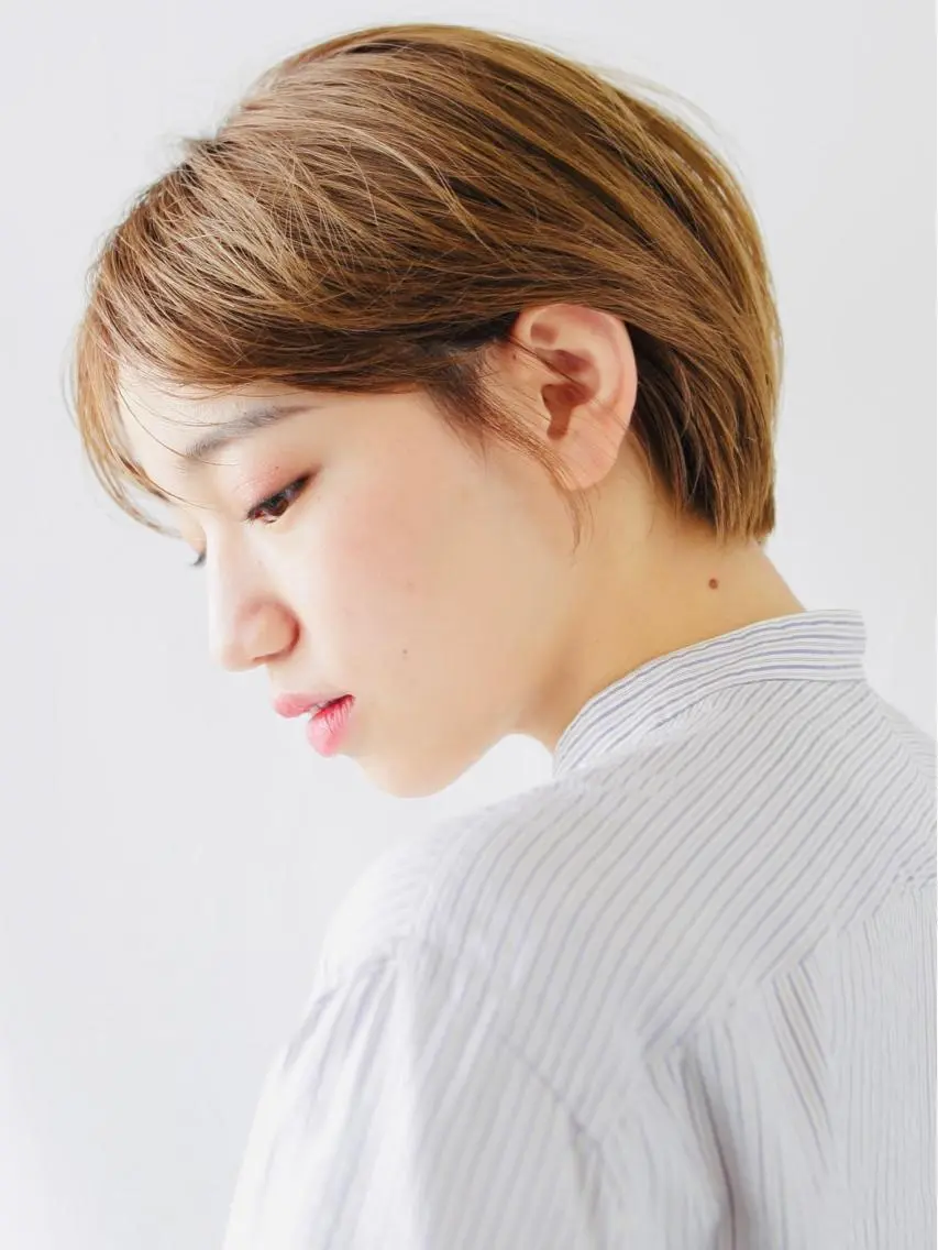 ショート カラー 切りっぱなしボブ ショートボブ ハンサムショート 丸みショート イヤリングカラー カット ヘアカラー トリートメント ショートボブ髪質改善 縮毛矯正のプロ山道潤のヘアスタイル