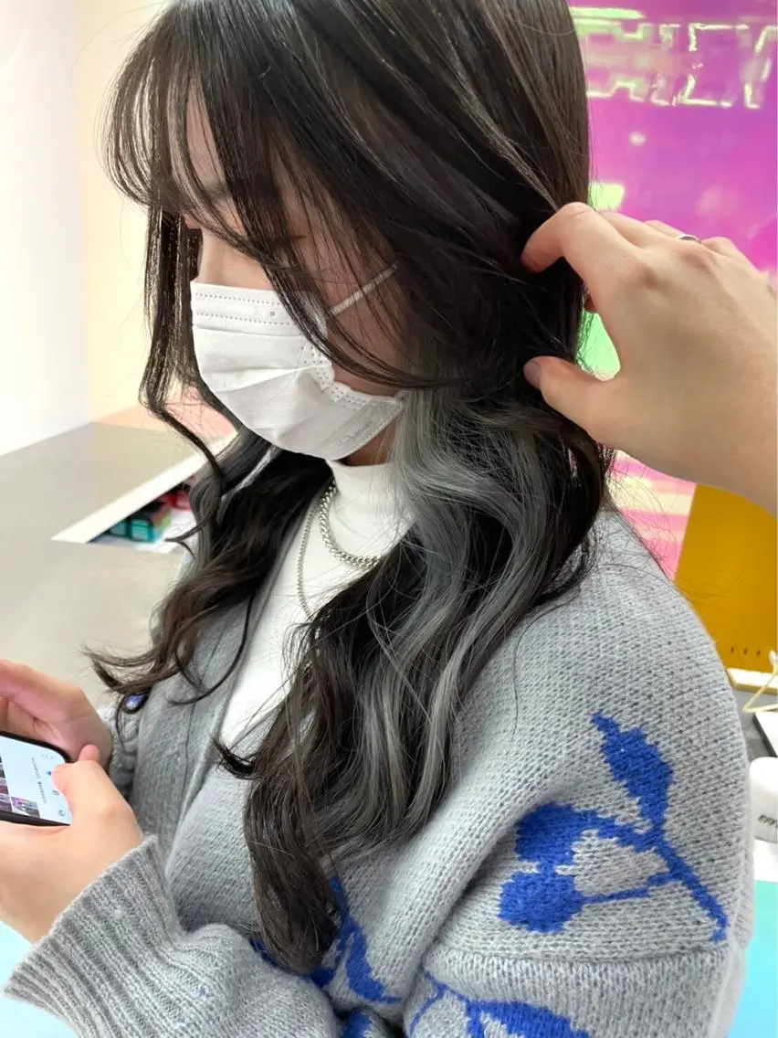 セミロング カラー パーマ ヘアアレンジ メンズ キッズ ネイル マツエク・マツパ アイブロウ KANAMI 🌏のヘアスタイル