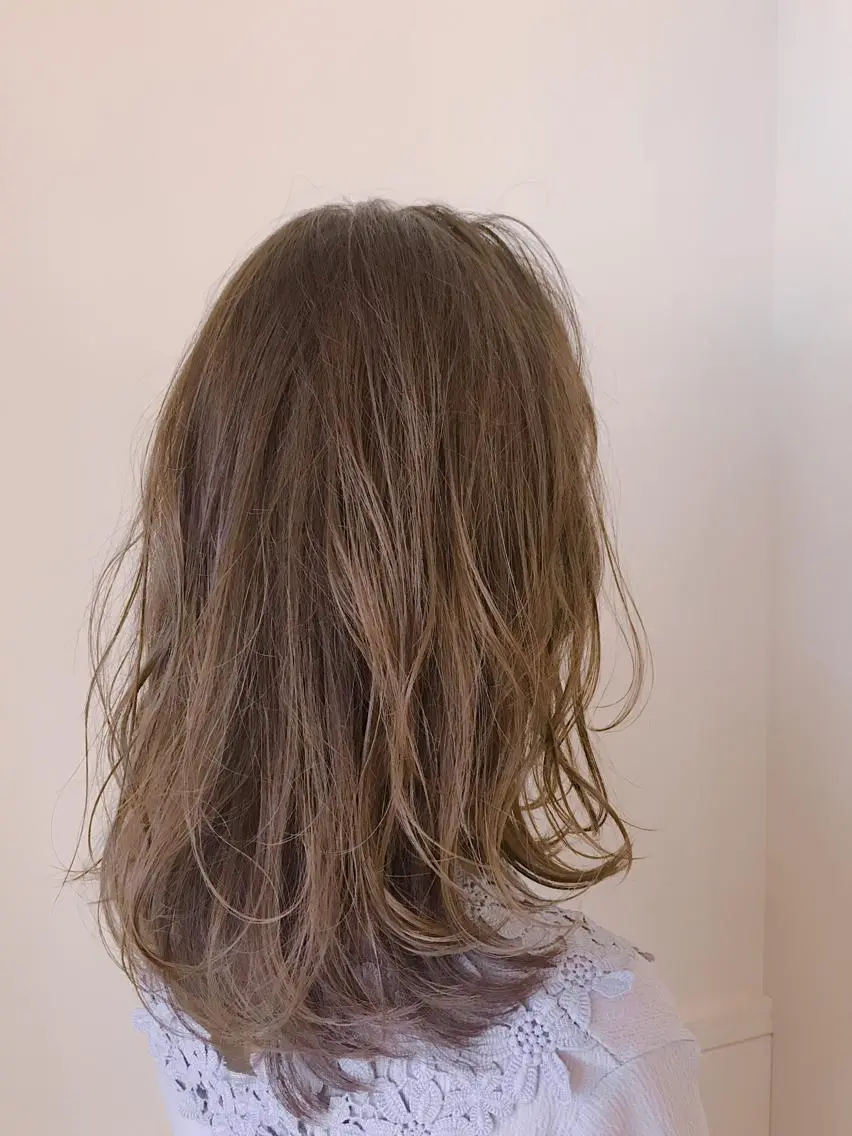 ミディアム カラー ベージュカラー 透明感カラー フォギーベージュ 清水 ちひろ ✄トップスタイリストのヘアスタイル