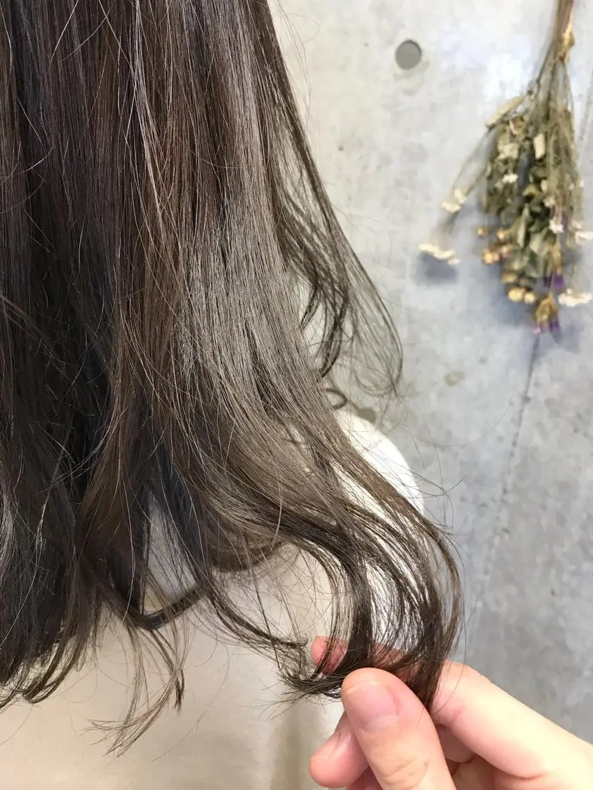 セミロング カラー ヘアアレンジ アッシュ イルミナカラー Satsuki ✂︎♡のヘアスタイル