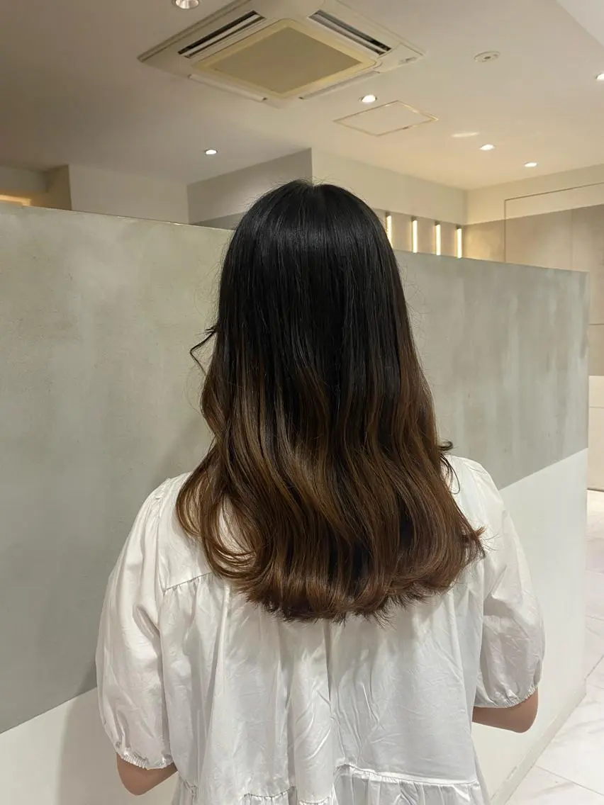 ロング カラー 顔まわりレイヤー レイヤーカット カット トリートメント ヘアセット ナチュラル/韓国💎 haruka 💎のヘアスタイル