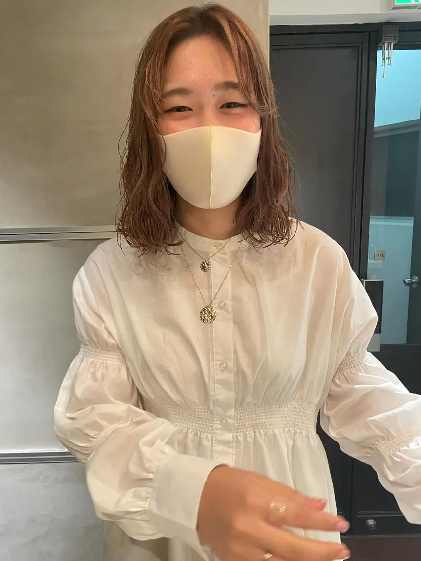 ミディアム カラー 大人girly🛋️ 🤍yukakoのヘアスタイル