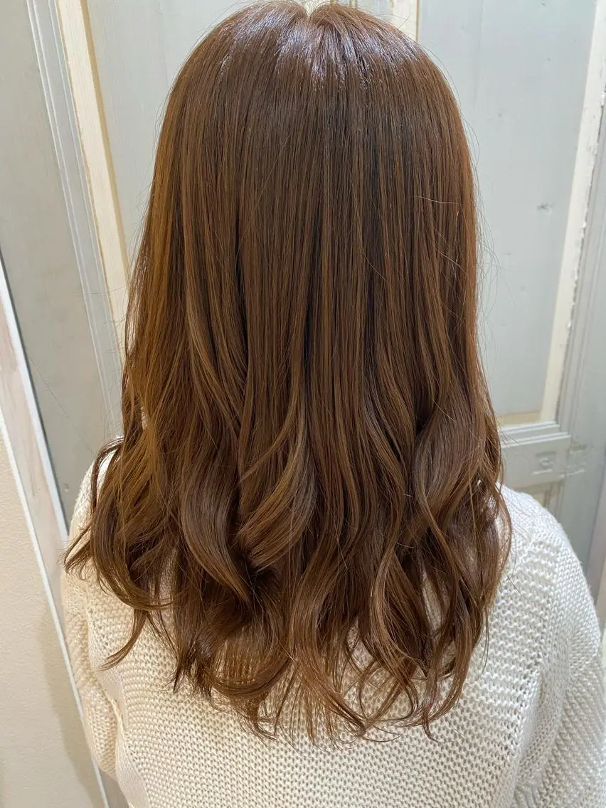 セミロング カラー カット ヘアカラー ヘッドスパ 斎藤 彩香のヘアスタイル