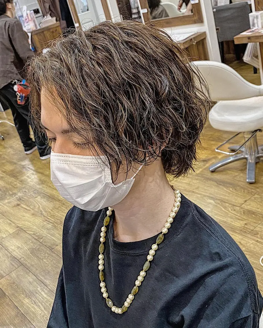 パーマ メンズ メンズパーマ 学生（メンズ向け） メンズツイストパーマ 波巻きパーマ 学生 原田 涼矢のヘアスタイル