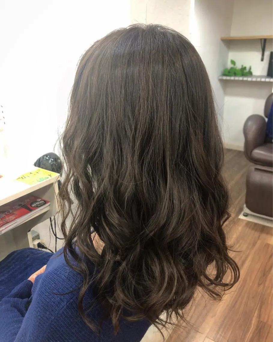 ロング カラー 正木 彩音のヘアスタイル