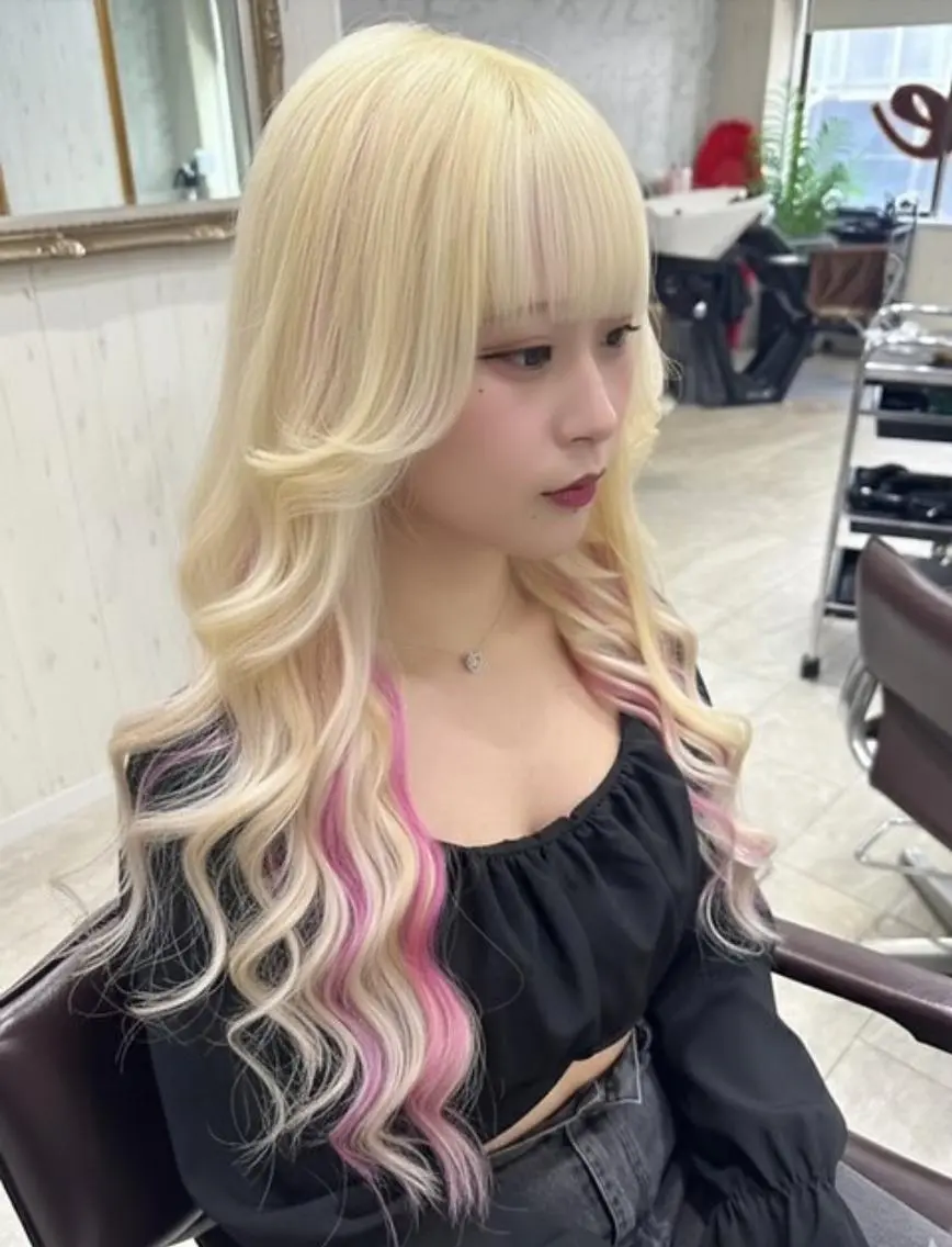 カラー ロング カラー ×シールエクステのヘアスタイル