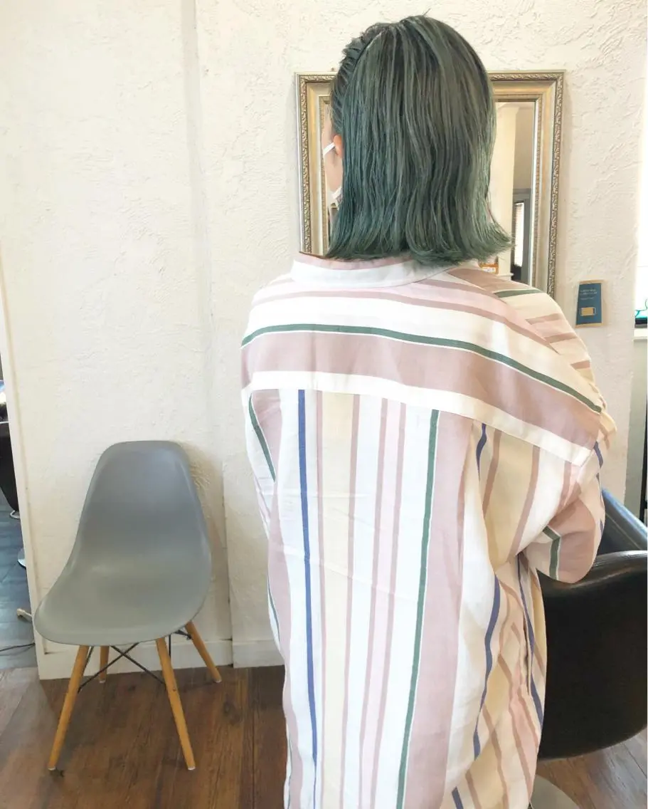 ショート カラー ヘアカラー 江原 彩華のヘアスタイル