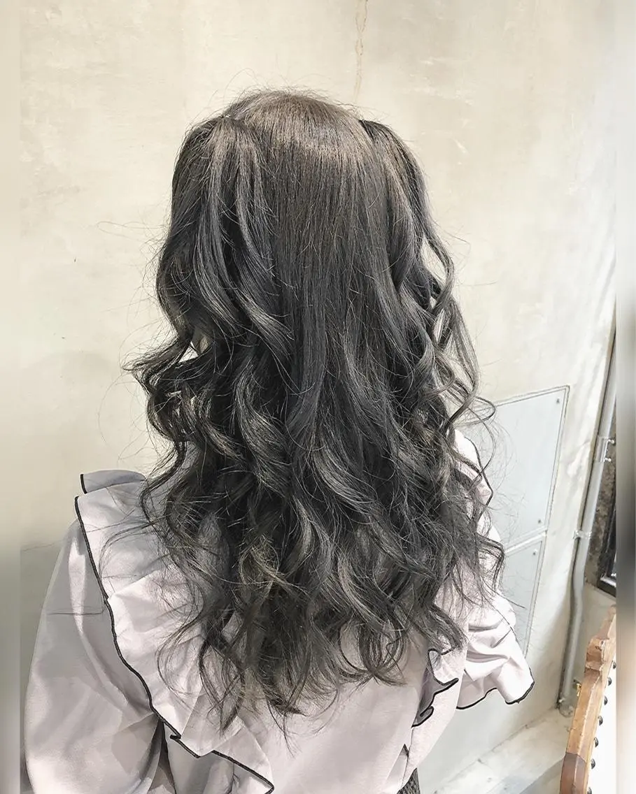 セミロング カラー ヘアアレンジ TOKI /透明感/原宿のヘアスタイル
