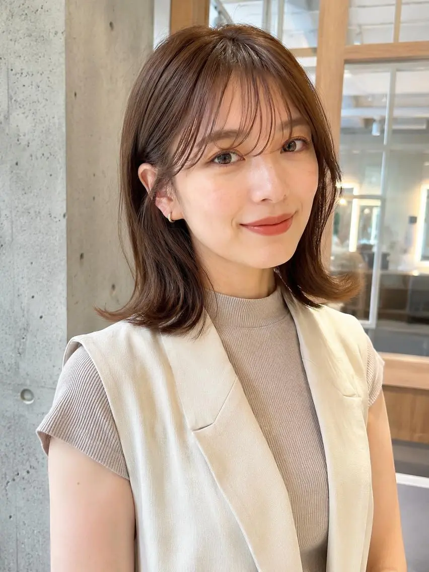 ミディアム カラー ミディアムレイヤー グレージュ 髪質改善 レイヤーカット 縮毛矯正 髪質改善/ハイライト カラー/似合わせ/涼のヘアスタイル