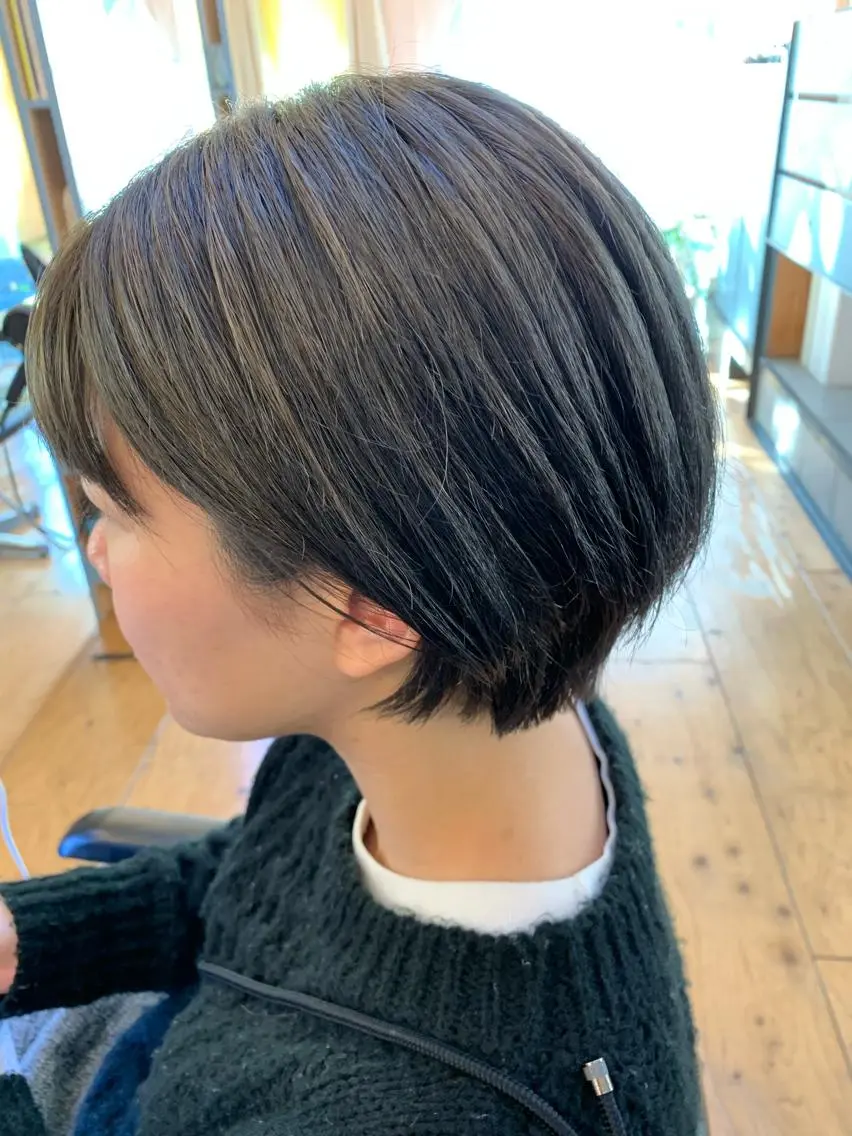 ショート カラー アッシュ ブリーチ オリーブアッシュ Lagom なかだのヘアスタイル
