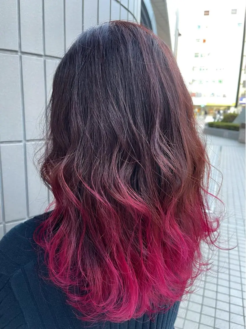 セミロング カラー グラデーションカラー ピンクカラー レッドカラー 韓国風ヘア カット ヘアカラー トリートメント Zina天王寺 CHIAKIのヘアスタイル