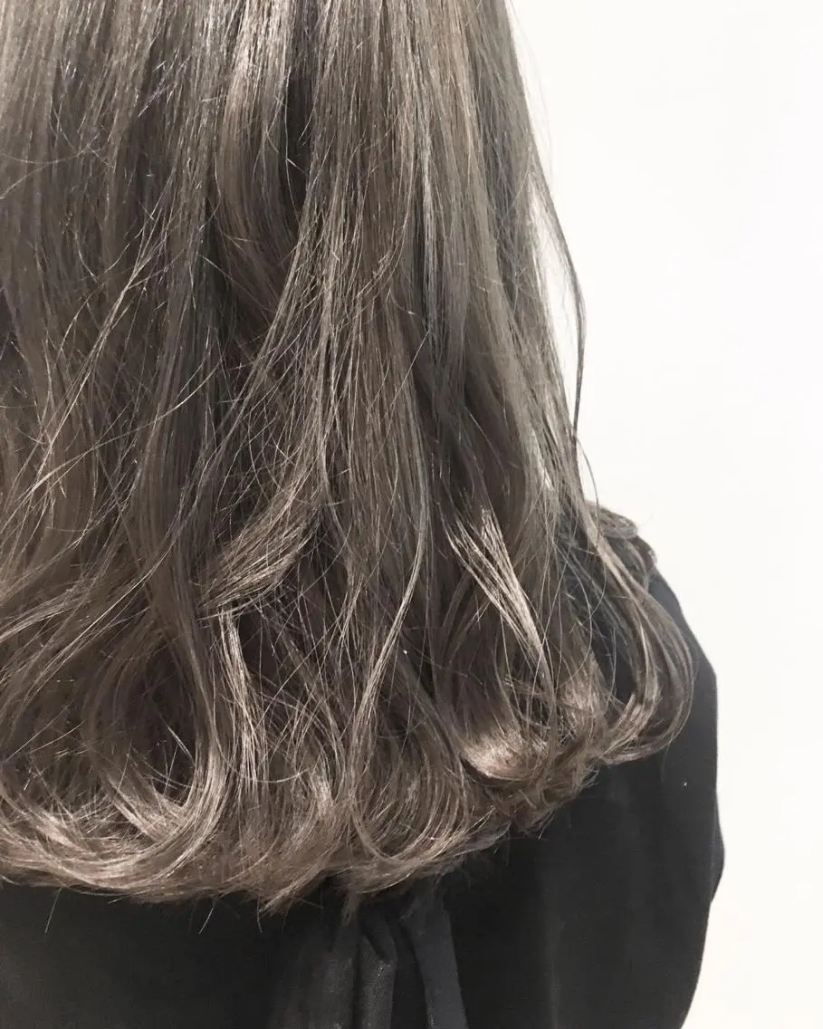 セミロング カラー アディクシーカラー ブリーチ グレージュ sano sayakaのヘアスタイル