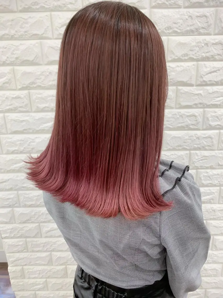 セミロング カラー 薄田 珠美のヘアスタイル