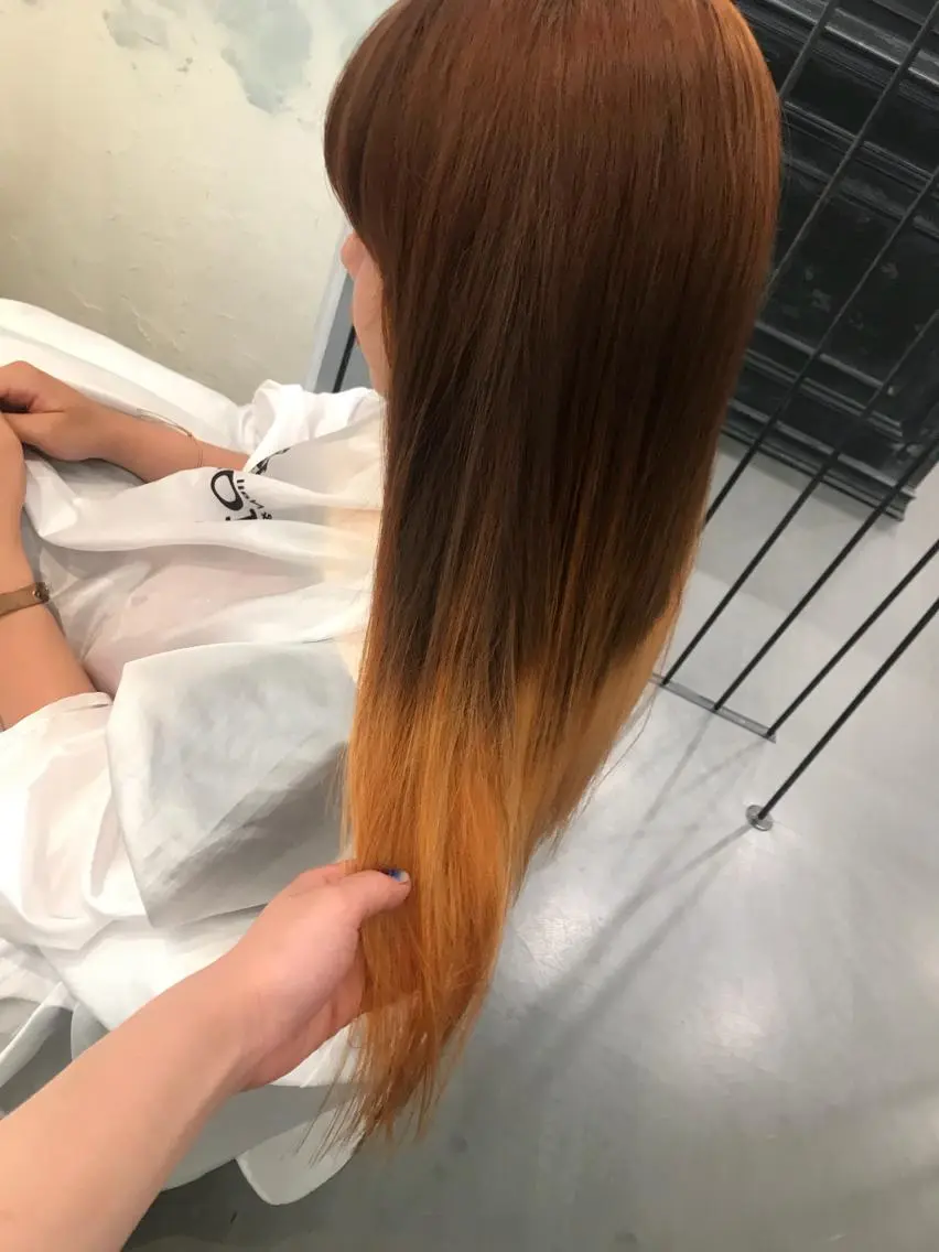 ロング カラー オレンジ ヘアカラー トリートメント 🍑艶髪✖️暖色系 ✨momoka🍑のヘアスタイル