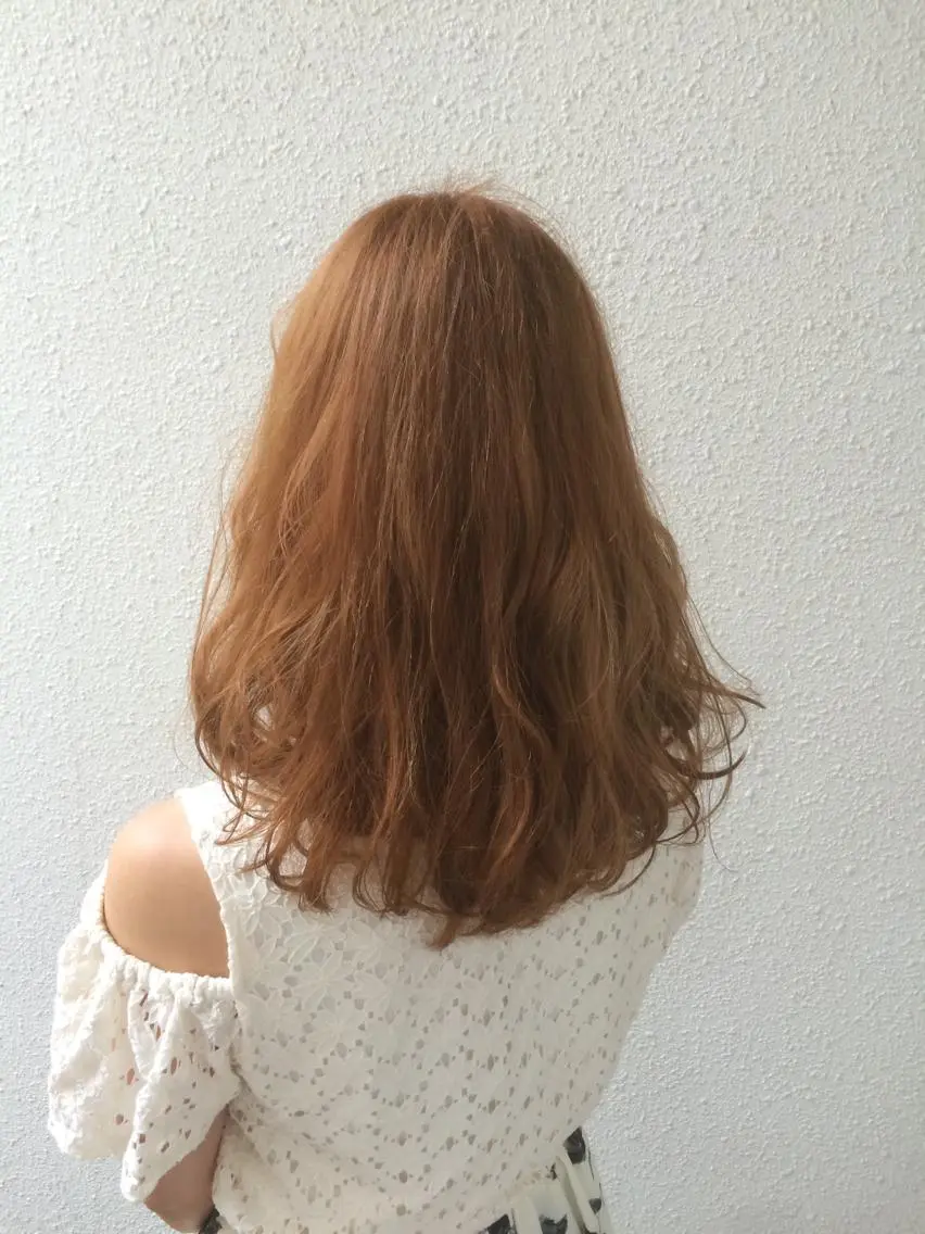 セミロング カラー ベージュカラー インナーカラー/天神 ブリーチ/吉田のヘアスタイル