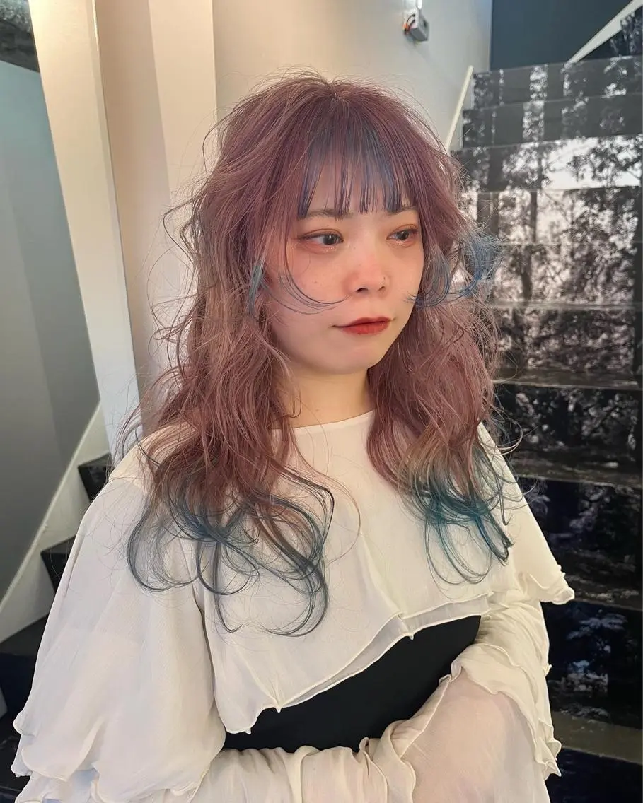ロング カラー パーマ ヘアアレンジ メンズ キッズ ブルーカラー ピンクカラー デザインカラー 原宿/キシタのヘアスタイル