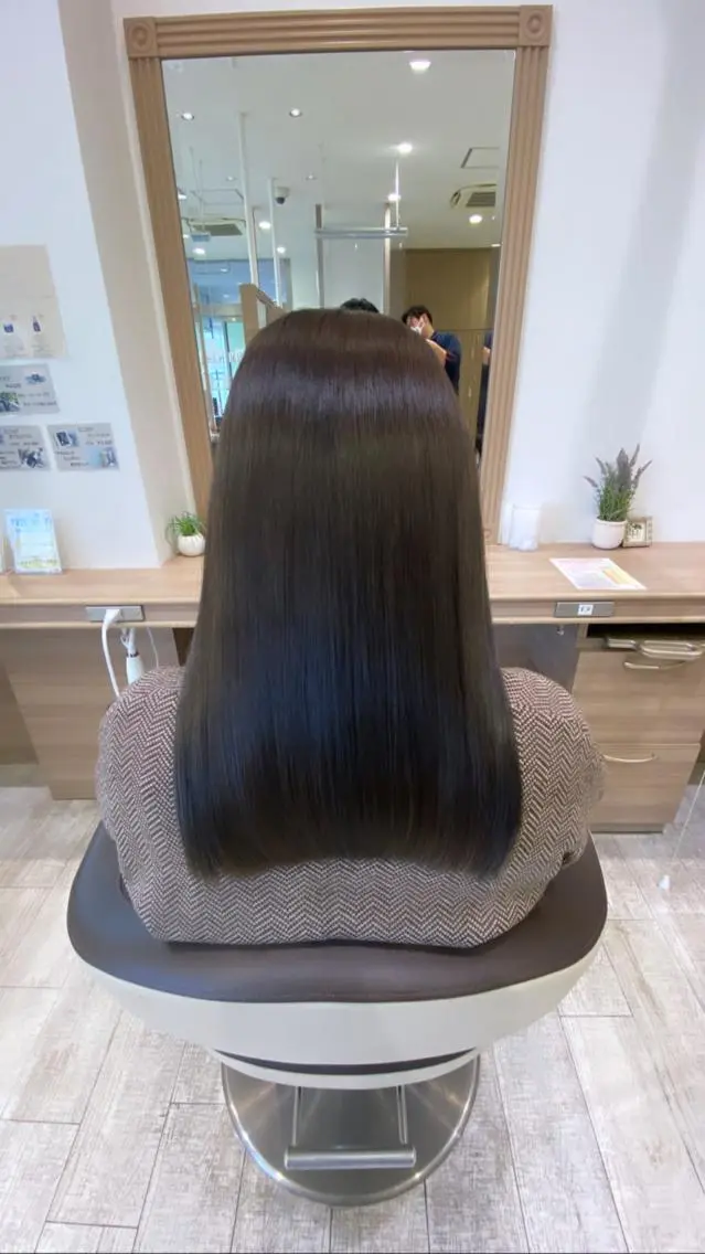 ロング カラー 黒髪 髪質改善 髪質改善 西村優作のヘアスタイル