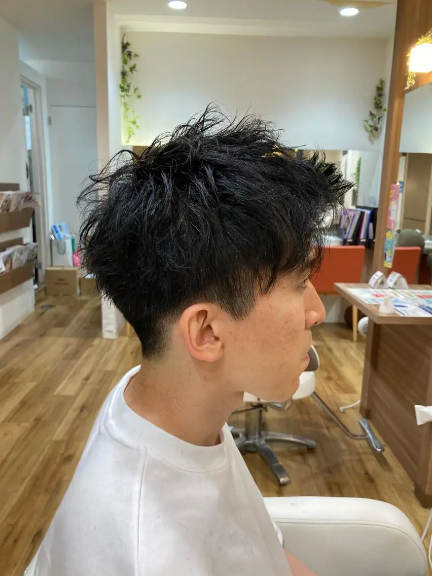 ショート Keita 白髪ぼかしのヘアスタイル