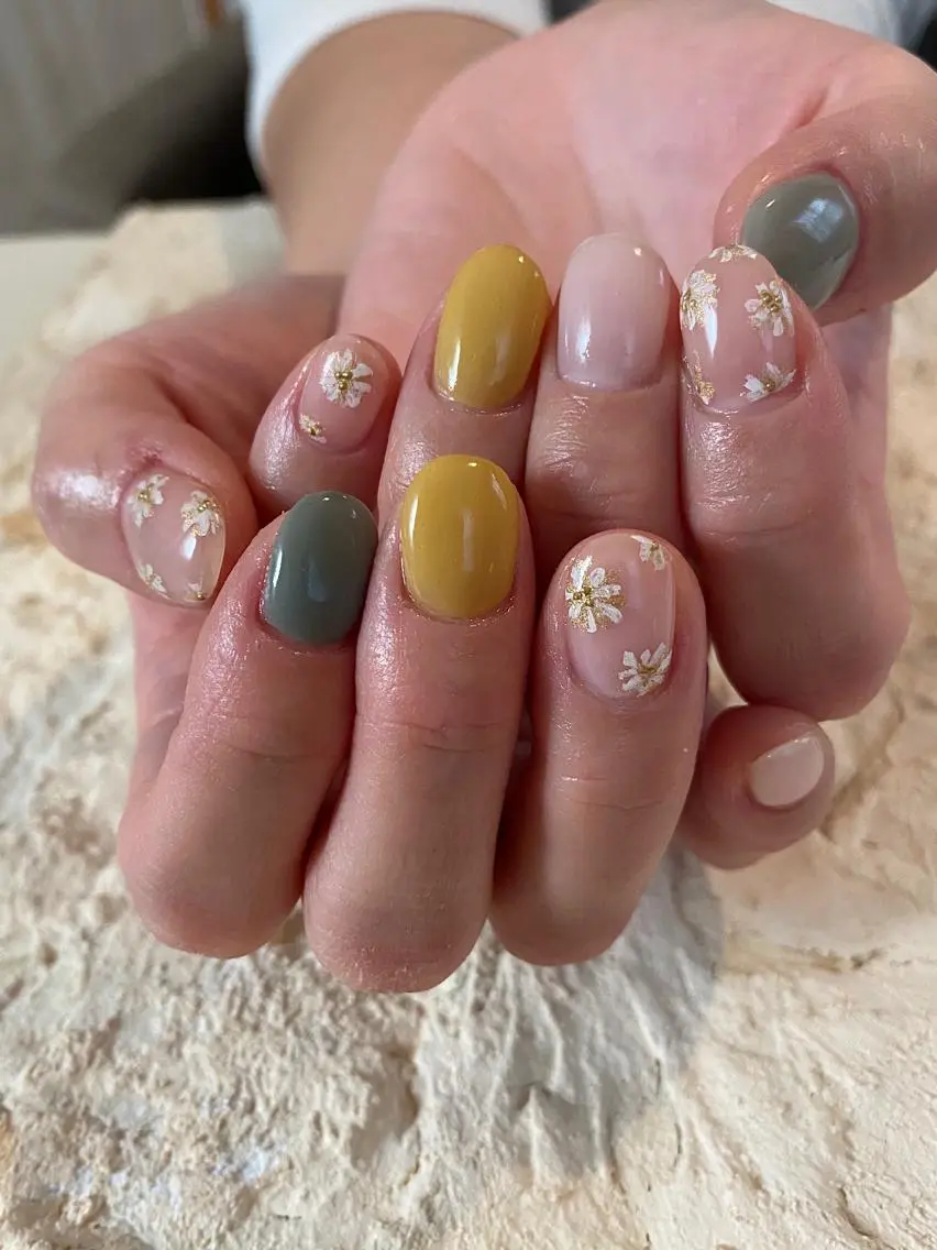 ネイル フラワーネイル ワンカラーネイル シンプルネイル ハンドネイル and M. nailのネイルデザイン