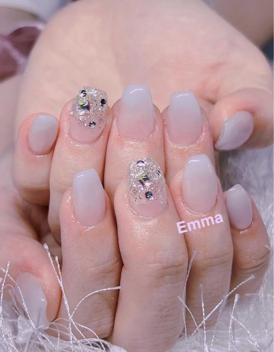 ネイル ハンドネイル ISA_ BELLAのネイルデザイン