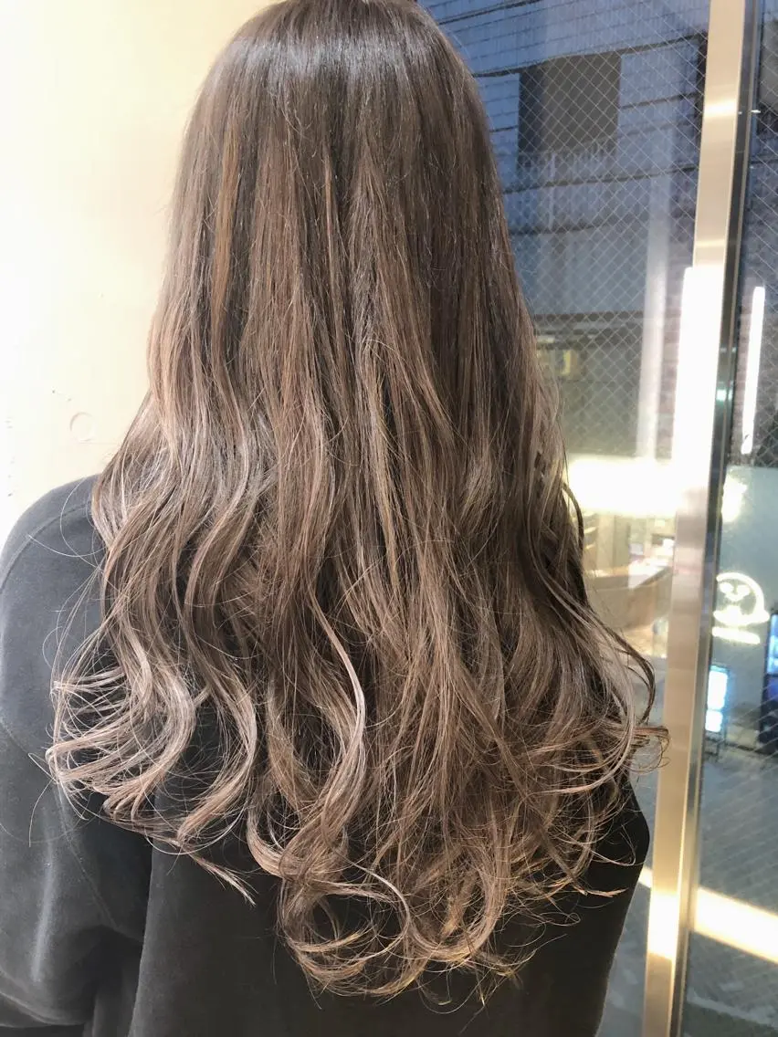ロング ロング 國生 香織のヘアスタイル