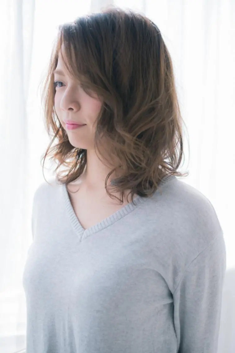 ミディアム 斜めバング a-granz 住吉店のヘアスタイル
