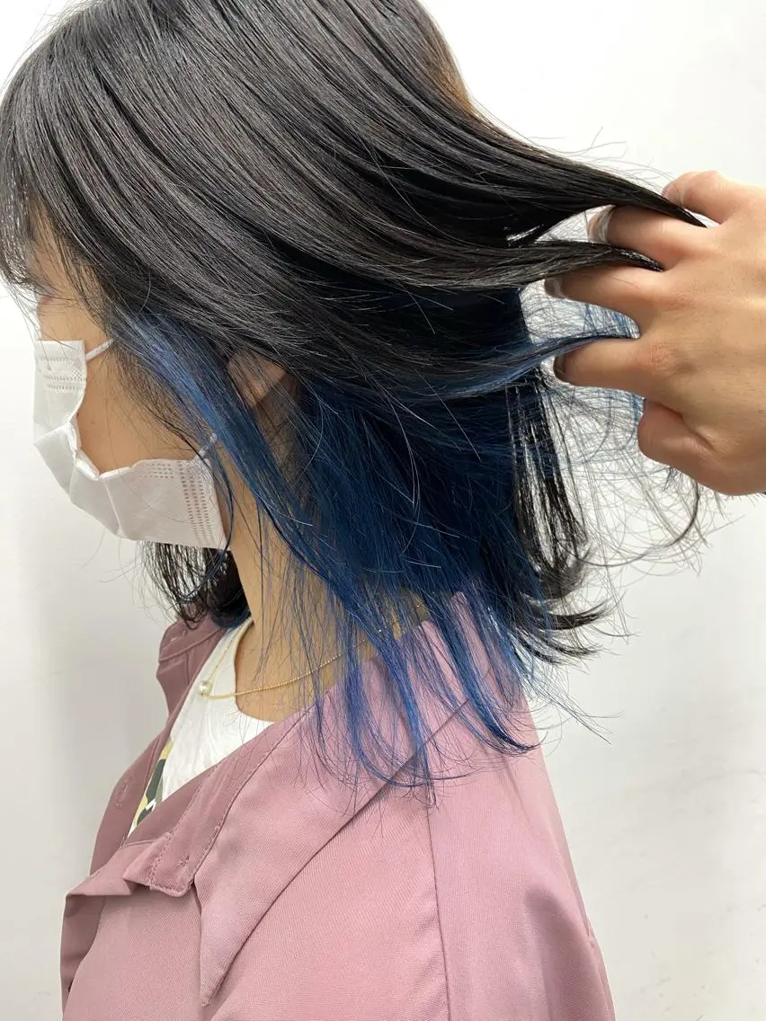 ミディアム カラー ヘアアレンジ ブリーチ ブルーカラー インナーカラー ヘアカラー トリートメント 🦄インナーカラー 🦄貫井彩花のヘアスタイル