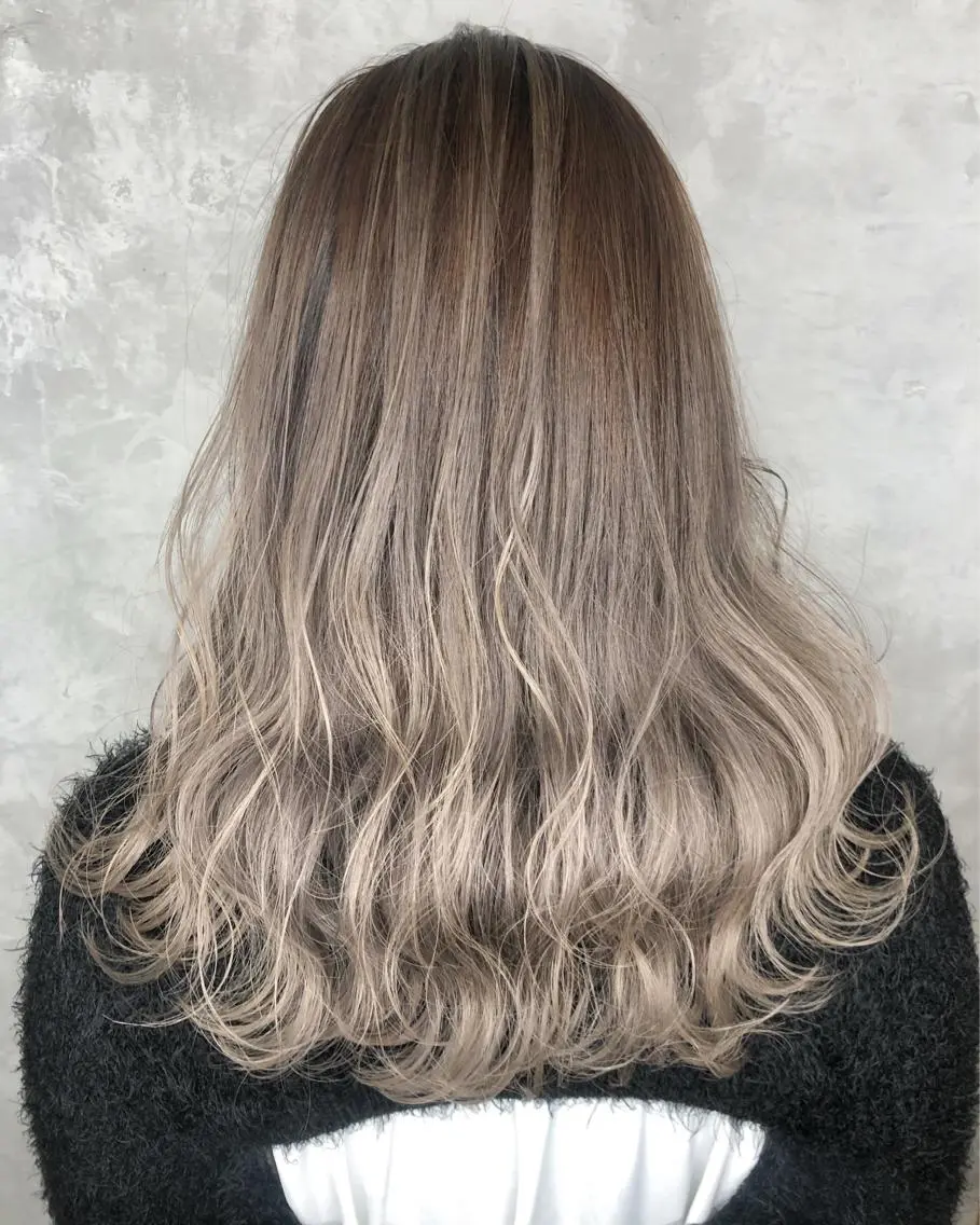 ミディアム カラー ヘアアレンジ ヘアカラー トリートメント 遠藤 拓馬のヘアスタイル