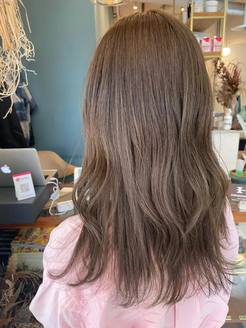 ミディアム カラー アッシュ ベージュカラー ブリーチ ブリーチなしカラー カット ヘアカラー トリートメント 中目黒🌼 🌼ハナのヘアスタイル