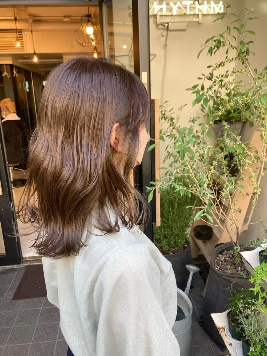 ミディアム カラー ミディアムパーマ ブリーチ デザインカラー インナーカラー ブリーチなしカラー ✂︎岡根 京花✂︎のヘアスタイル