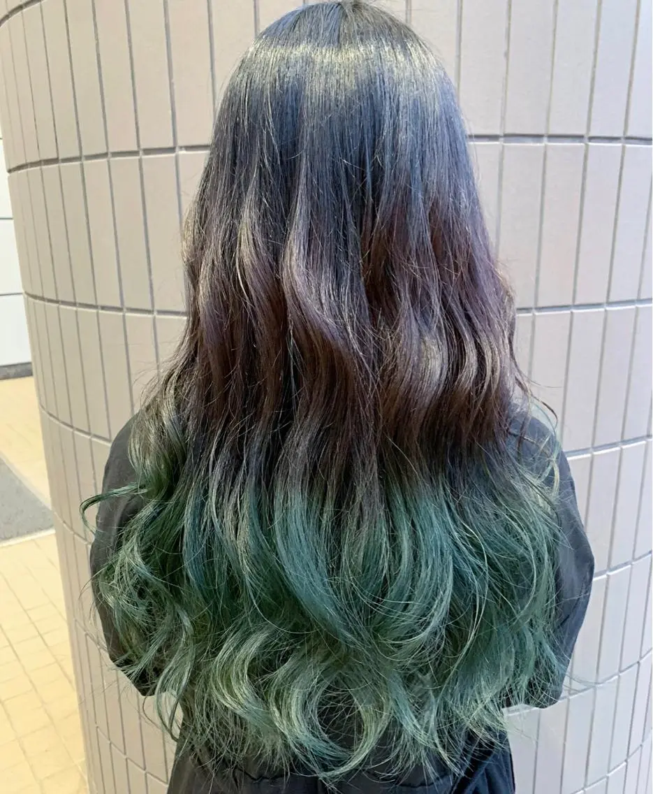 ロング カラー グラデーションカラー Zina天王寺 CHIAKIのヘアスタイル