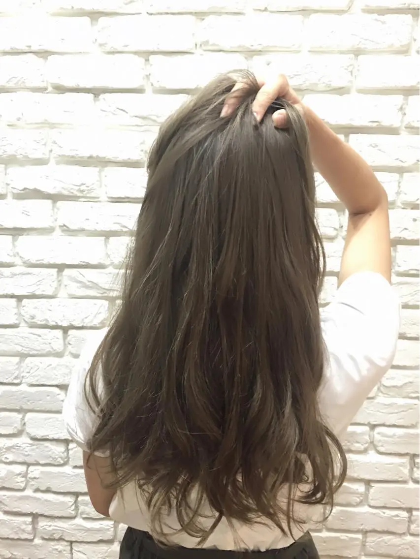ロング カラー イルミナカラー 松田 光雄のヘアスタイル