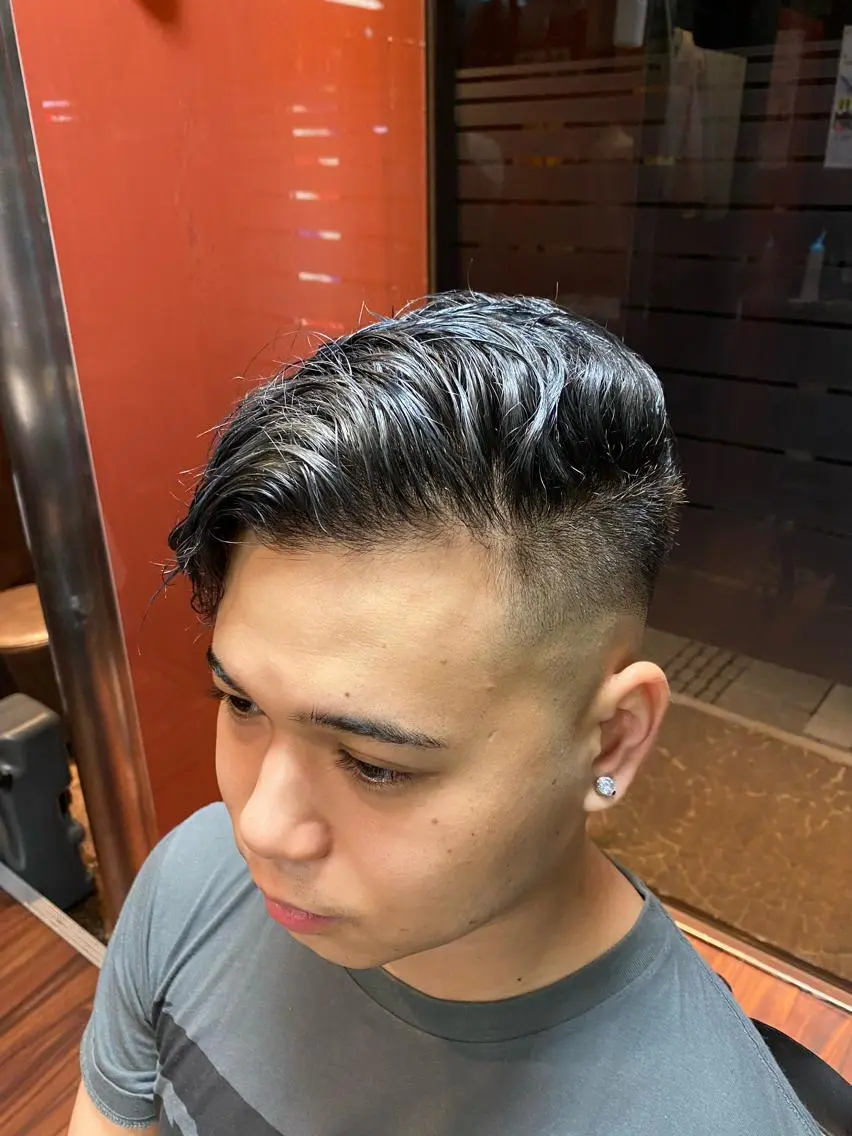 ショート 岡部 迅のヘアスタイル
