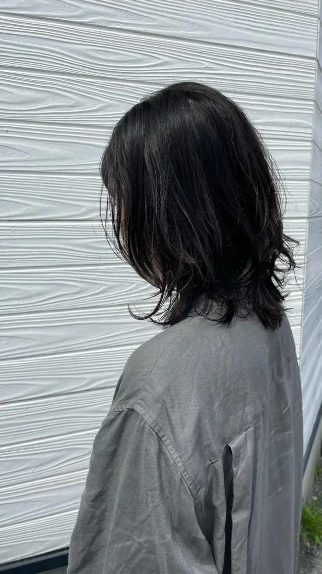 ミディアム カット パーマ ビヨウシツトリコ よねたにみなのヘアスタイル
