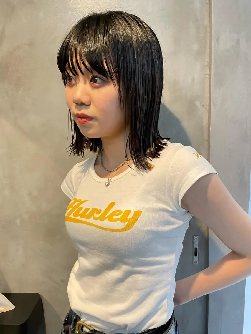 ショート カラー 外ハネヘア カット ヘアカラー トリートメント 👑ボブはお任せ ミヤノ👑のヘアスタイル