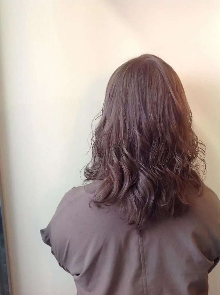 ミディアム カラー ヘアアレンジ ラベンダーカラー ラベンダーピンク ピンクカラー ヘアカラー トリートメント ヘアセット 金子 廉のヘアスタイル