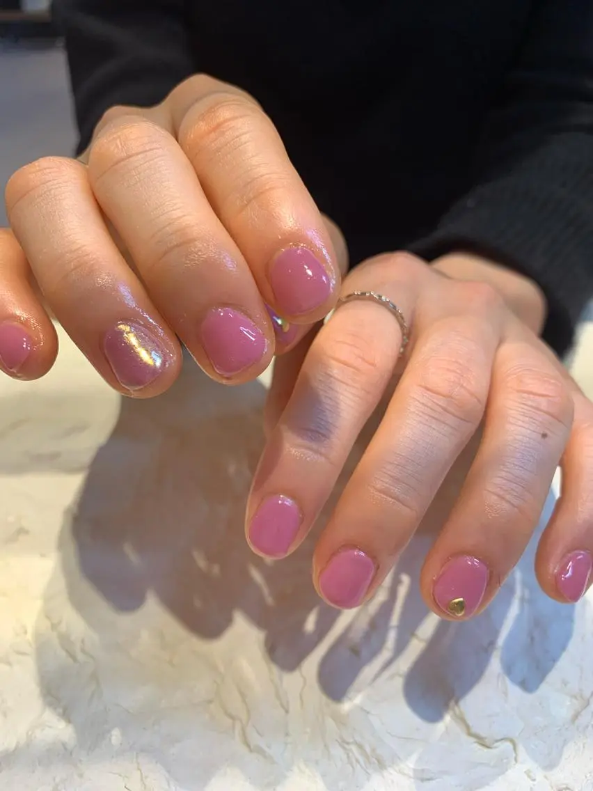 ネイル ハート ワンカラーネイル マキノ ユイのネイルデザイン