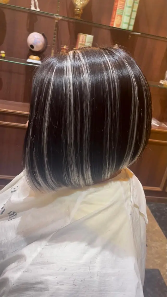 ショート カラー 田中 沙織のヘアスタイル
