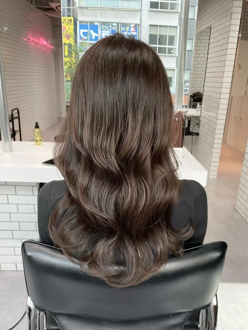 セミロング カラー ベージュカラー カット ヘアカラー トリートメント 透け感カラー✂️ yuuのヘアスタイル