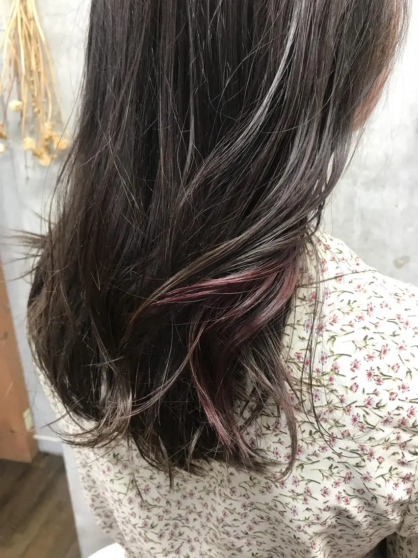 セミロング カラー ヘアアレンジ インナーカラー Satsuki ✂︎♡のヘアスタイル