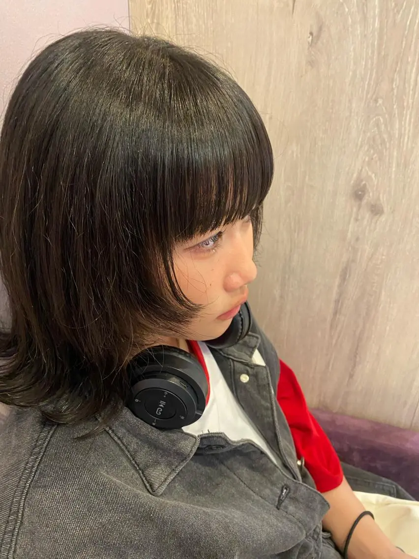 ミディアム ヘアアレンジ 切りっぱなしボブ ボブ くびれヘア 顔周りカット 韓国風ヘア 似合わせレイヤー/ Wカラー🧸こころのヘアスタイル