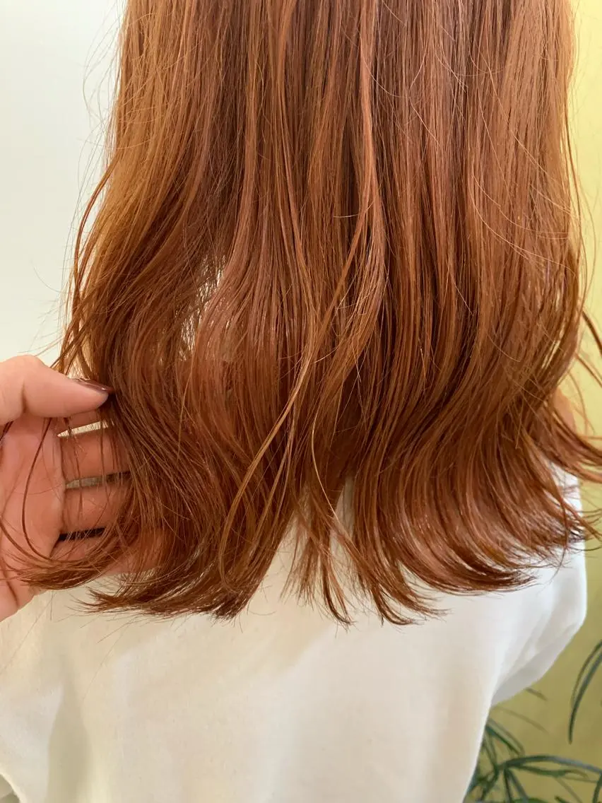 ミディアム カラー ベージュカラー ブリーチ オレンジ オレンジベージュ カット ヘアカラー トリートメント hubhair レイヤー/透明感のヘアスタイル