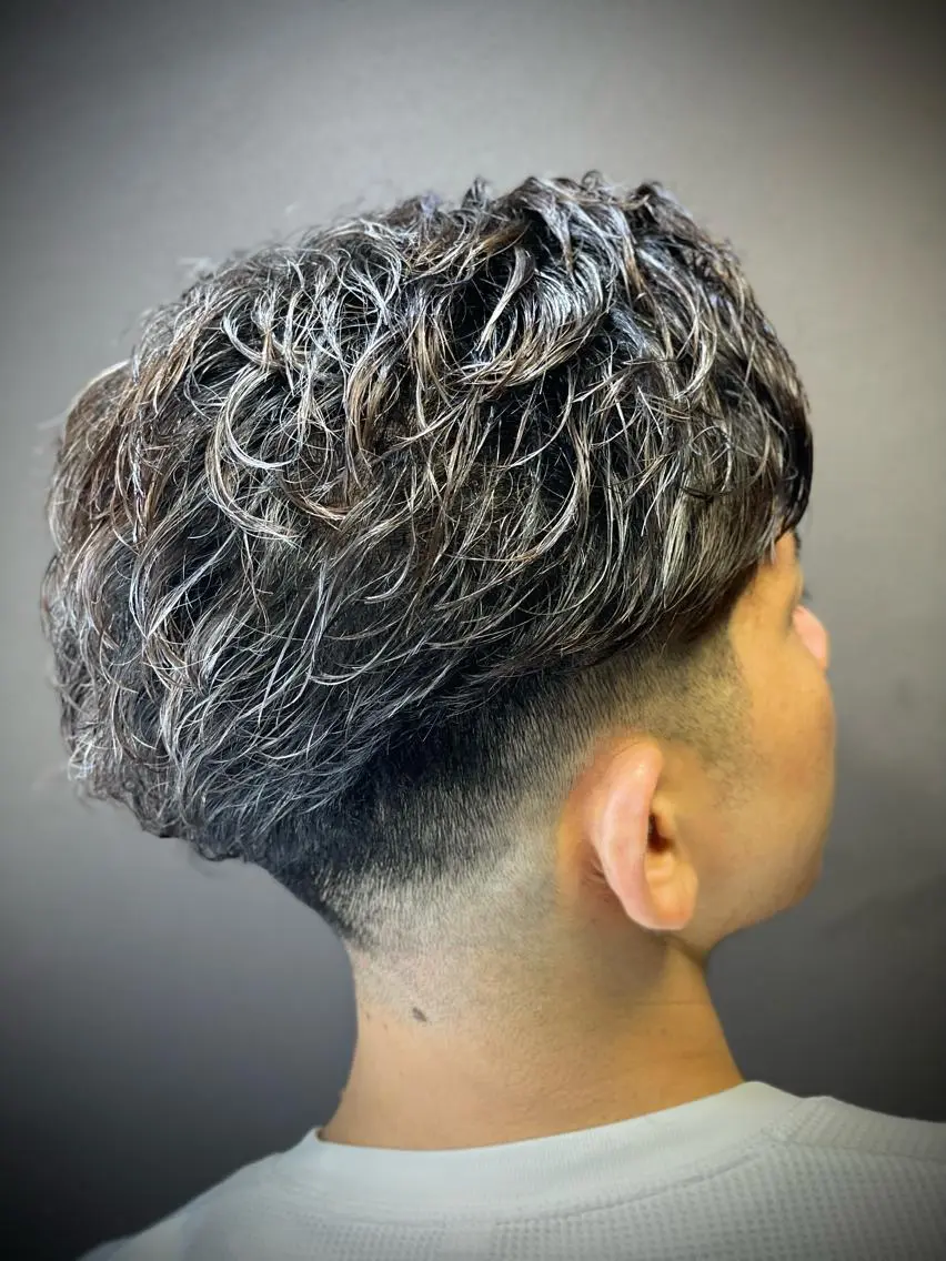 ショート パーマ 浅見 天翔のヘアスタイル