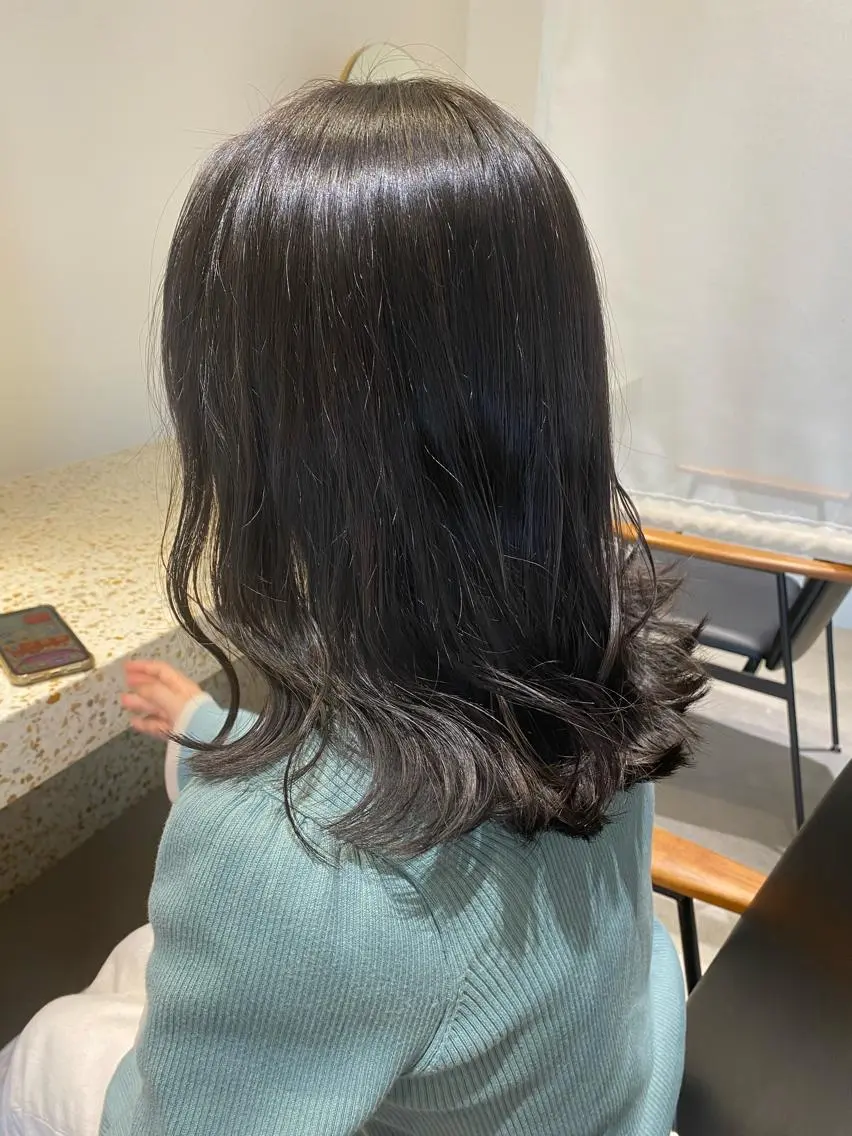 ミディアム ハイライト カット ヘアカラー three.大手前 田井 綾乃のヘアスタイル