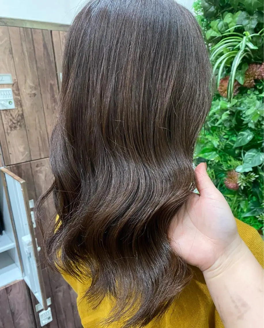 カラー ブラウンカラー ナチュラルブラウン N-PLANTS KOTOHAのヘアスタイル