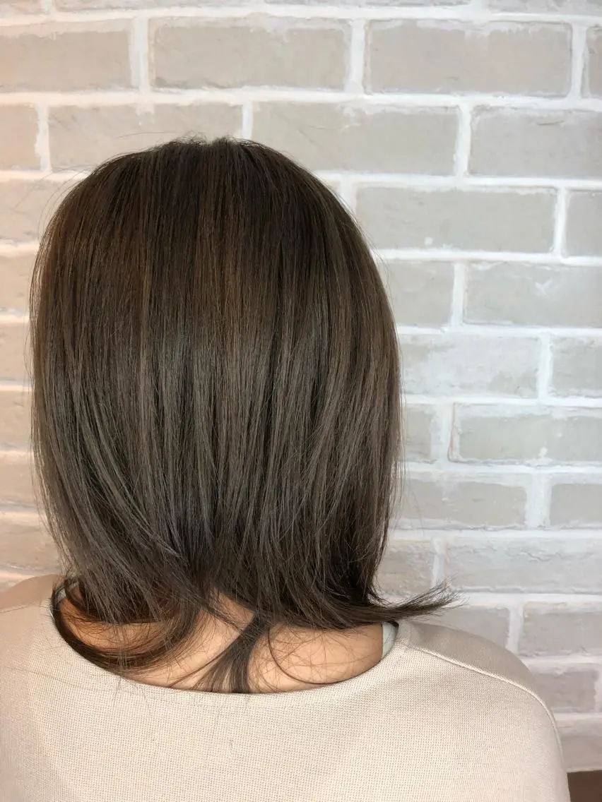セミロング ヘアカラー トリートメント トレヴァー デルチザンのヘアスタイル