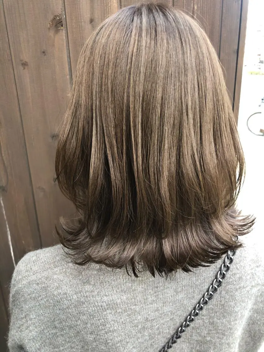 ミディアム カット ヘアカラー 國次 夕貴のヘアスタイル