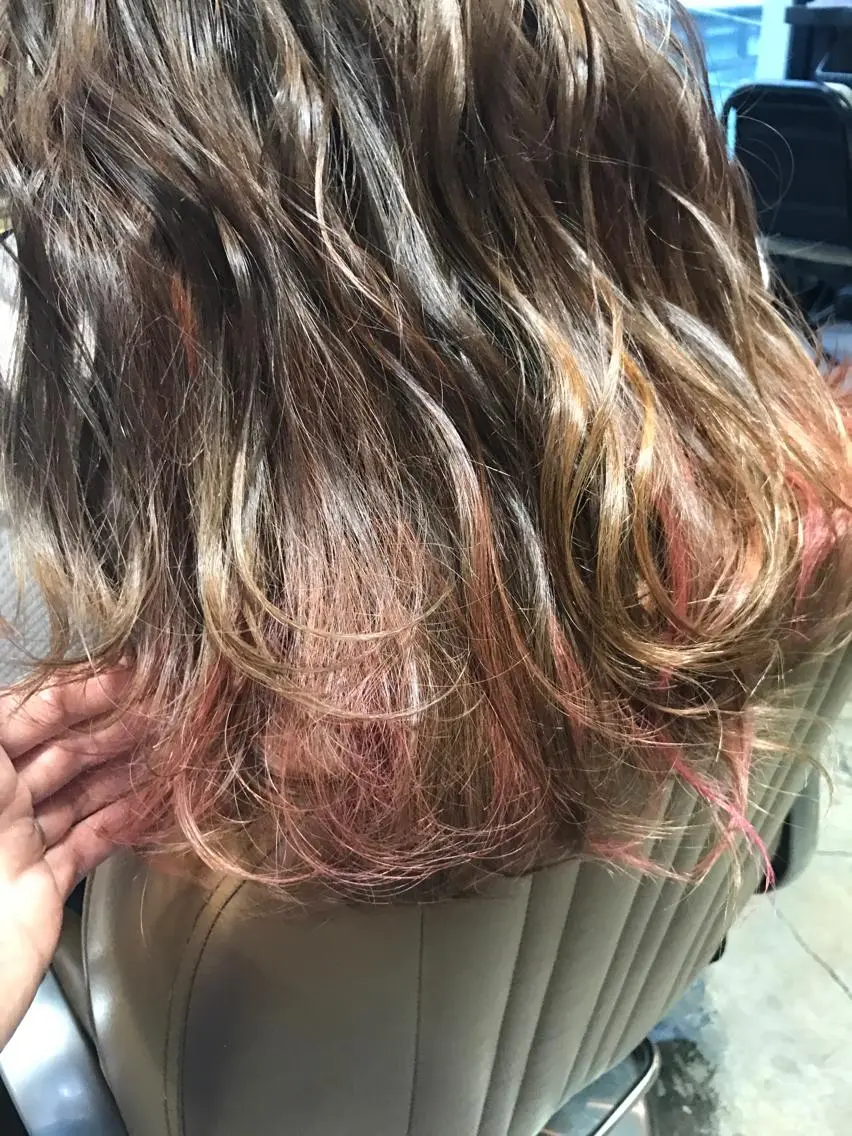 セミロング カラー パーマ ヘアアレンジ メンズ キッズ ネイル マツエク・マツパ ダブルカラー ピンクカラー カラーマツエク ピンク サロンドミルク 渋谷高比良のヘアスタイル