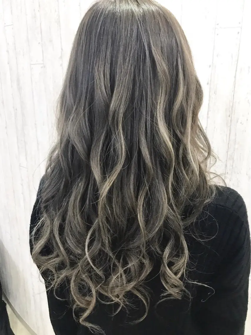 ロング カラー ヘアカラー 艶髪🫧髪質改善 縮毛矯正✨影山湧市のヘアスタイル