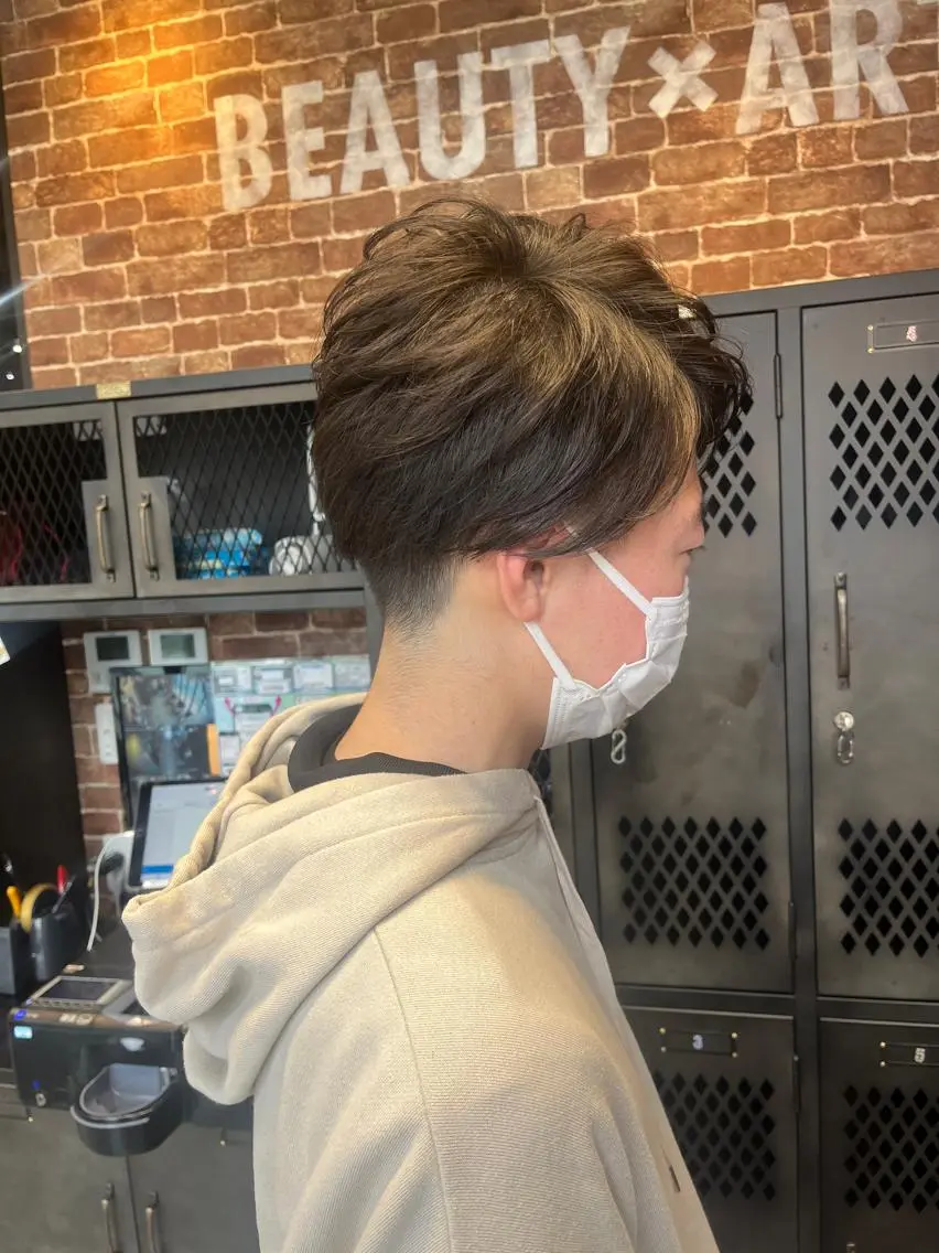 ショート カラー パーマ ヘアアレンジ メンズ キッズ ネイル マツエク・マツパ アイブロウ メンズブリーチ メンズハイライト メンズインナーカラー メンズ韓国風 ブリーチ 久木原 ゆりのヘアスタイル